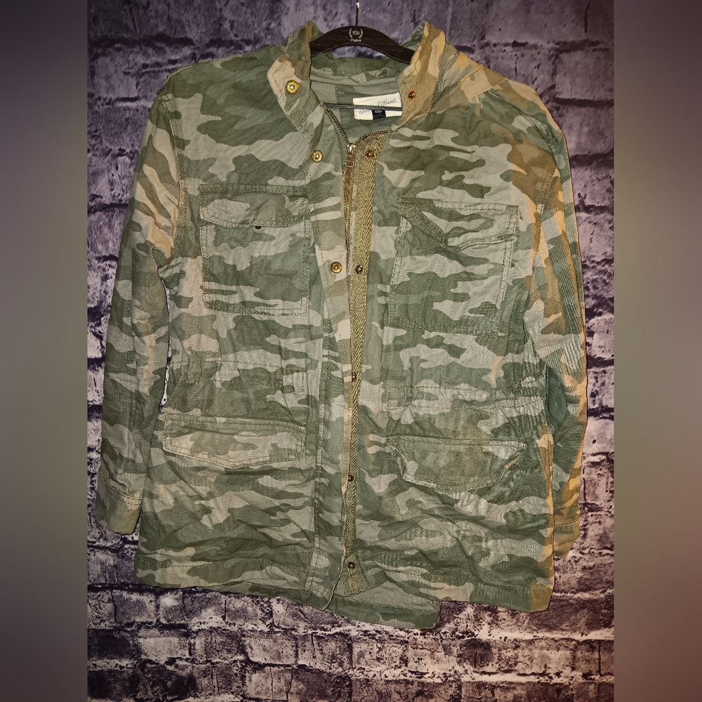 Universal Thread Camo Jacket Medium - image 1